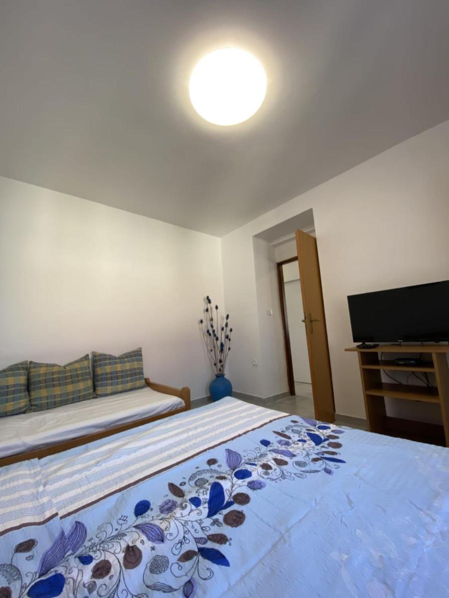 Apartmani Radosav Šilo Exteriör bild