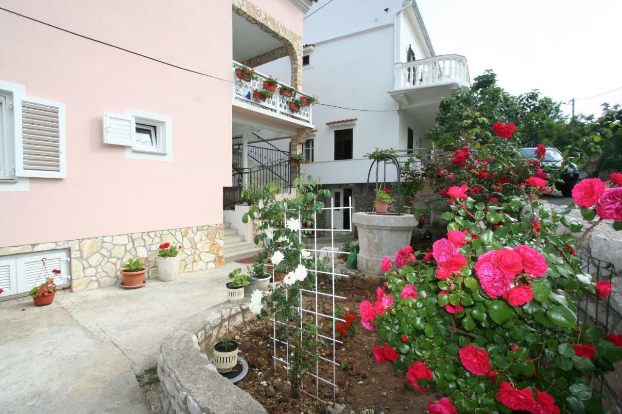 Apartmani Radosav Šilo Exteriör bild